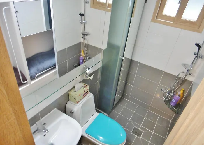 Your Beautiful Nest In Hongdae, Cosy & Memorable